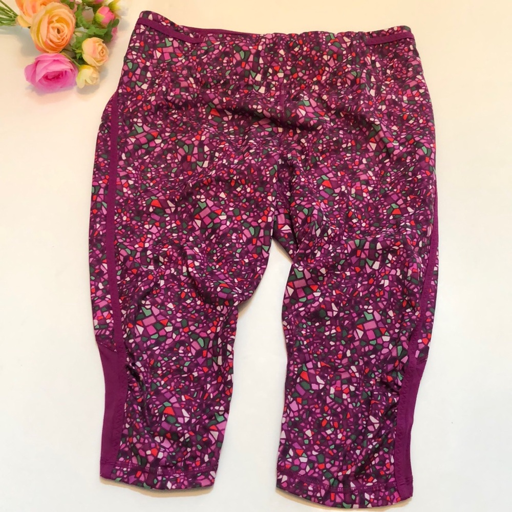 Lululemon Crop Size 10 Real Quick Crop Paradise Camo Multi Regal Plum - Picture 15 of 15